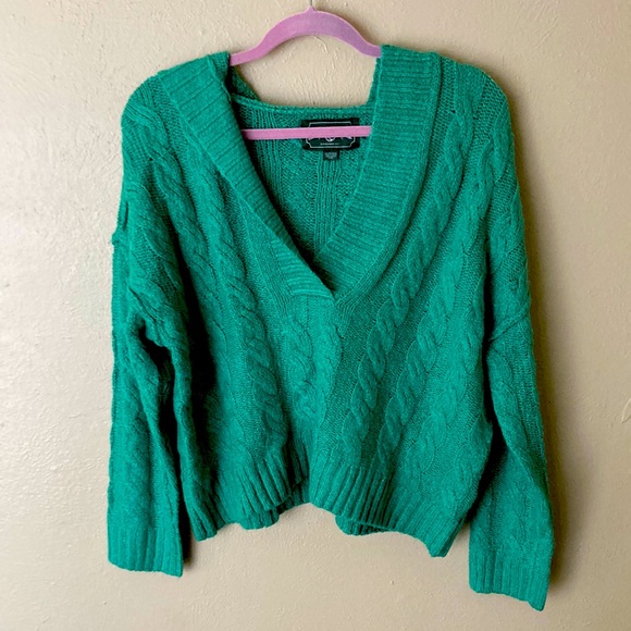 (NWOT) AMERICAN EAGLE OUTFITTERS Cable Knit V-Neck Cropped Hoodie Sweater 🦅 - Picture 4 of 13